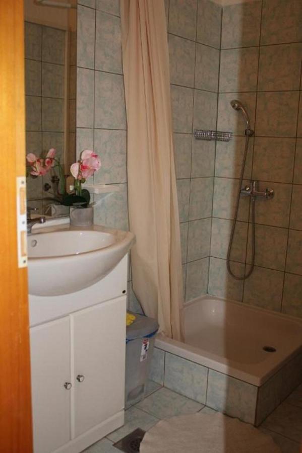 Apartment Arba 1 With Heated Pool Rab Town Eksteriør billede