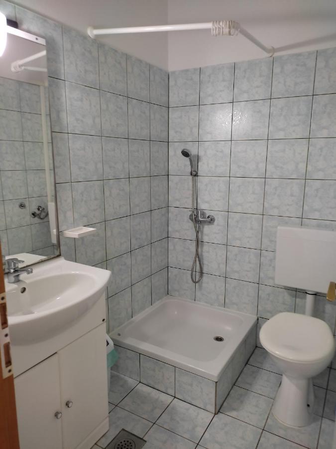 Apartment Arba 1 With Heated Pool Rab Town Eksteriør billede
